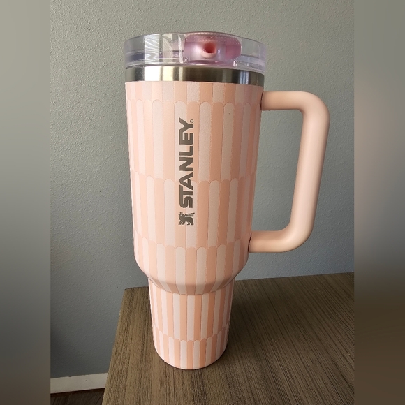 Stanley 40 oz Stainless Steel H2.0 FlowState Quencher Tumbler NWOT - Picture 3 of 5